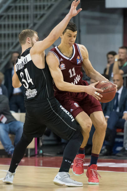 击机会也是 击机会也是