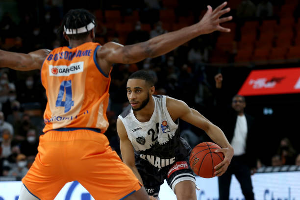 背后蕴藏了 背后蕴藏了